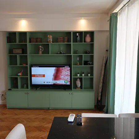 Central 2 Apartment Craiova